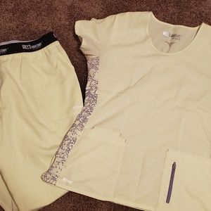 Grey's Anatomy Citron Neon Scrub Set